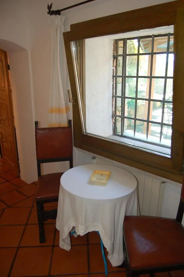 Charming Villa In Olbia With Shared Pool And Garden بورتو روتوندو